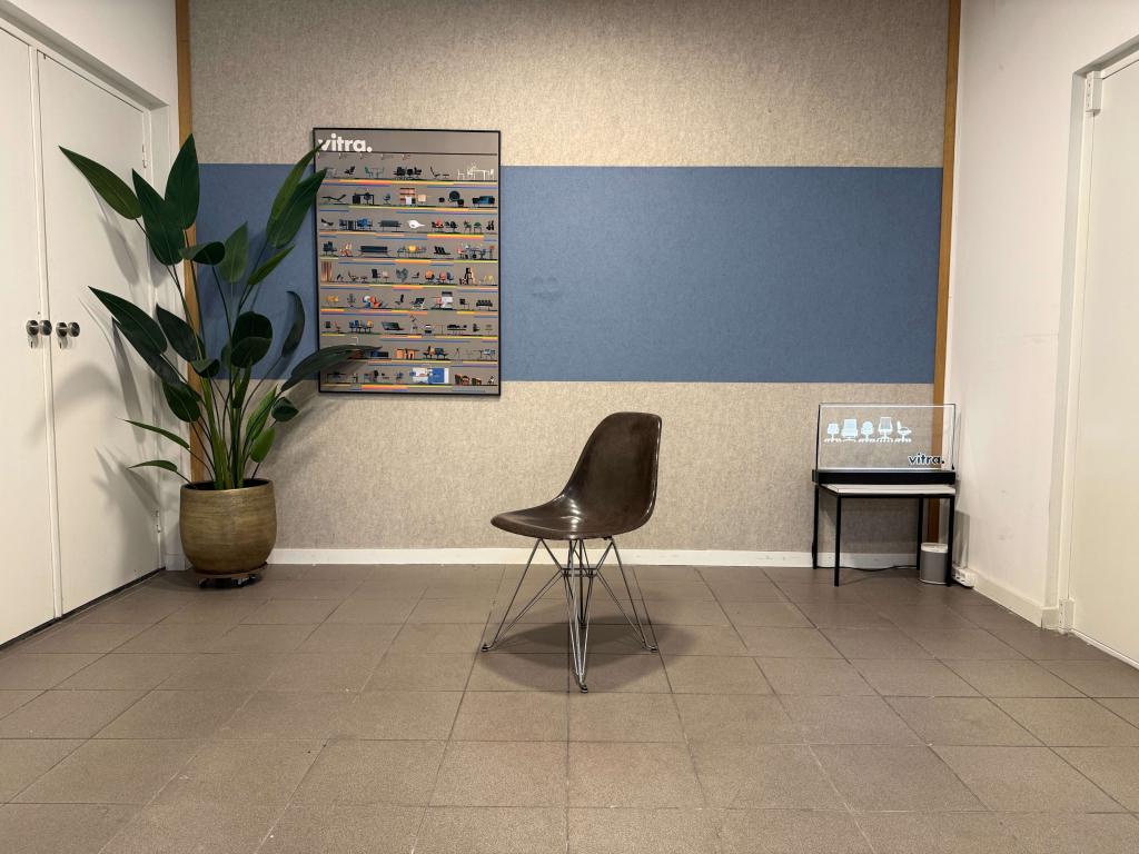 Herman Miller | Eames | DSR | Seal Brown Fiberglass | 1x, Gebruikt, Bruin, Herman Miller, Ophalen of Verzenden