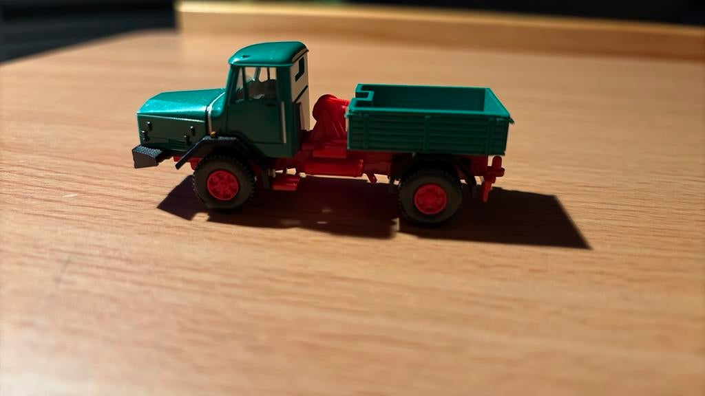 WIKING 049302 HEARY DUTY TRACTOR (FAUN) MINTGROEN. HO 1:87, Ophalen of Verzenden, Zo goed als nieuw