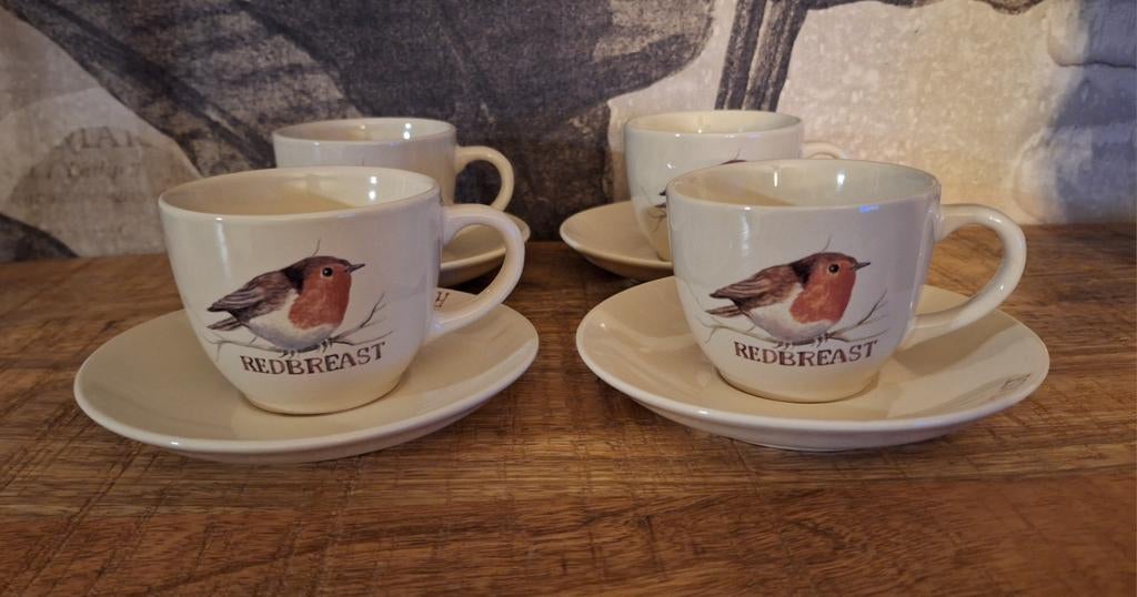 4x kop en schotel redbreast van Jet ter Steege, Ophalen of Verzenden, Zo goed als nieuw, Overige stijlen, Kop(pen) en/of Schotel(s)