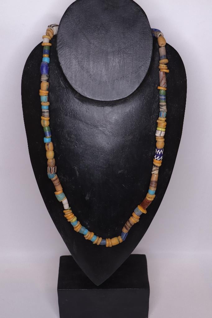 Vintage handelskralen ketting uit Ghana gemixt, Sieraden, Tassen en Uiterlijk, Ophalen of Verzenden, Overige materialen, Ketting