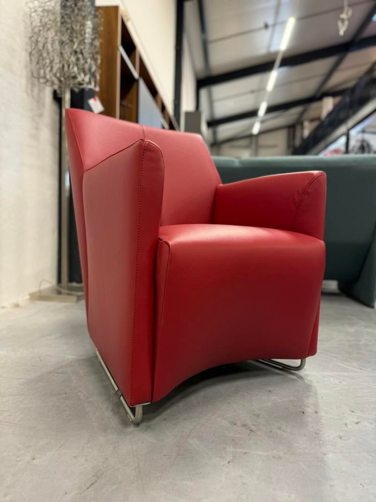 2 Nieuw Leolux Galathea Fauteuil Rood leer Design stoel, Leolux, Nieuw, Ophalen of Verzenden, 50 tot 75 cm