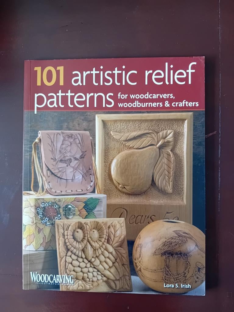 Boek houtsnijwerk met voorbeelden., Ophalen of Verzenden