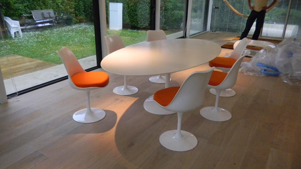 Eero Saarinen, Tafels, Stoelen, Rond, Ovaal