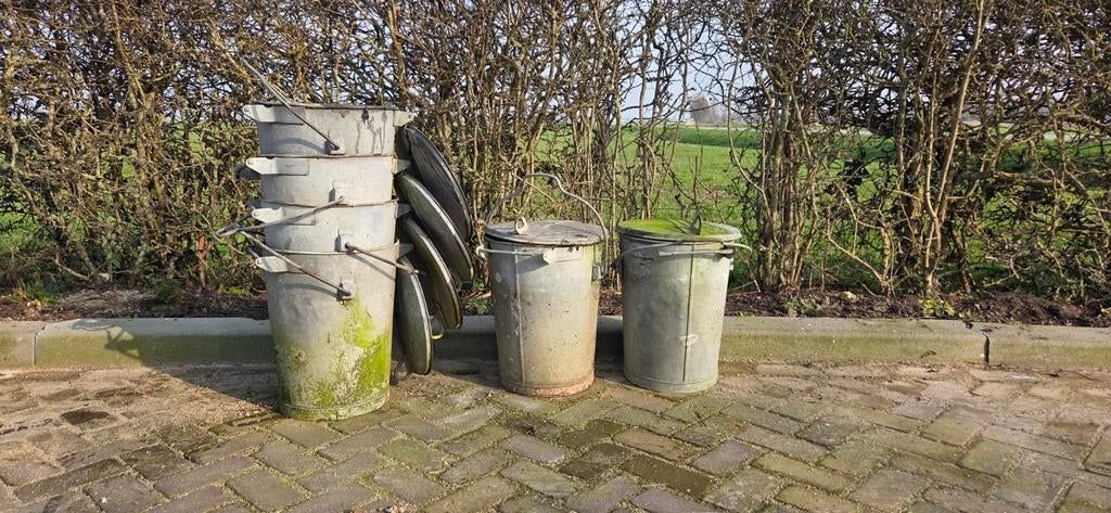 6 zinken vuilnisbakken., Tuin en Terras, Gebruikt, Rond, Ophalen of Verzenden, Metaal