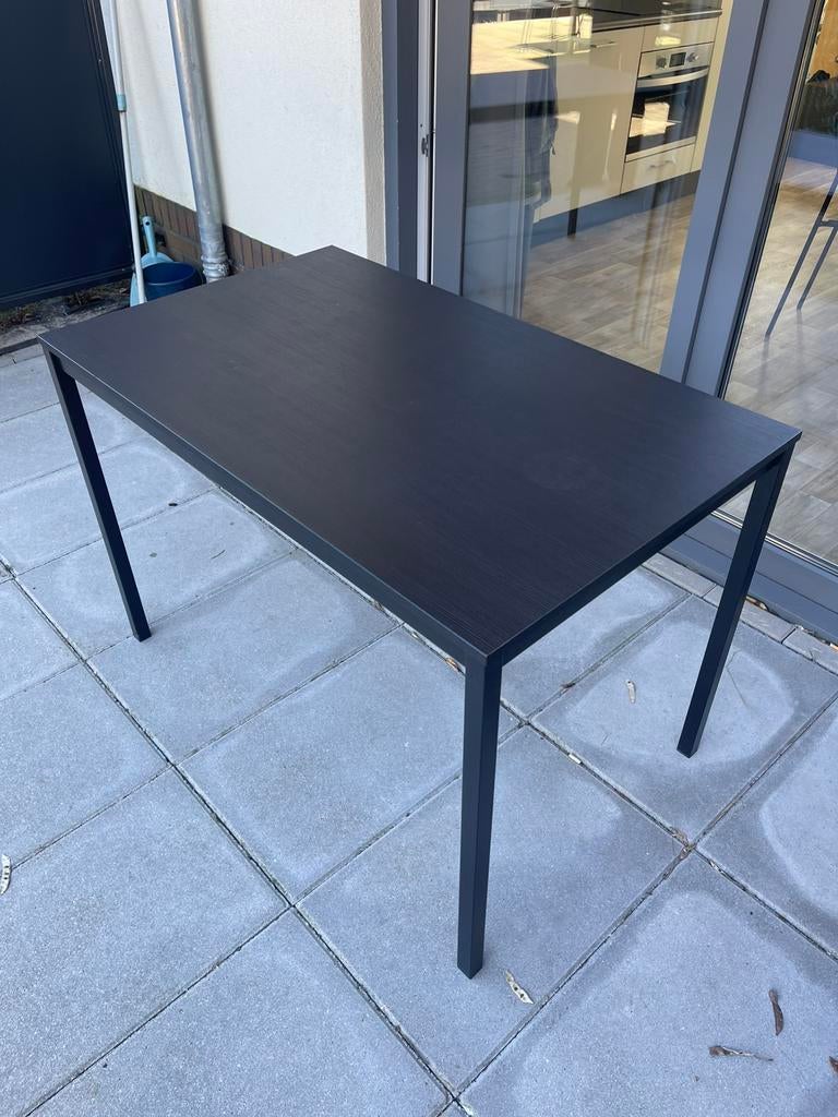 IKEA Sandsberg tafel zwart, Ophalen, 50 tot 100 cm, 100 tot 150 cm, Zo goed als nieuw
