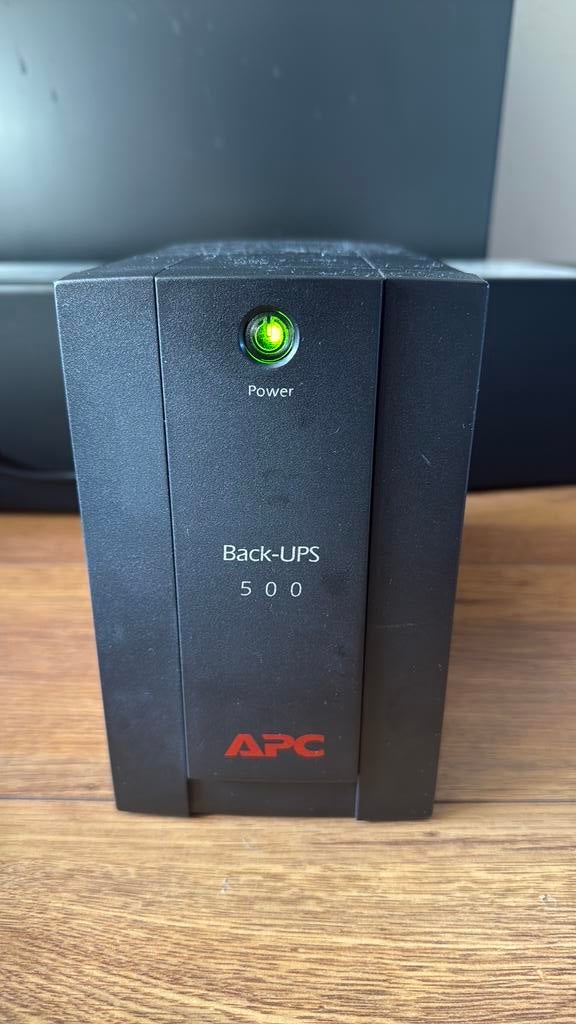 APC Back-UPS 500 UPS - Noodstroomvoeding, Ophalen of Verzenden, Gebruikt