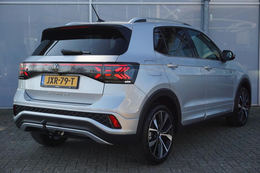 Volkswagen T-Cross 1.5 TSI 150pk DSG R-Line | Trekhaak | Ach, 12 maanden, Adaptive Cruise Control, SUV of Terreinwagen, 660 kg