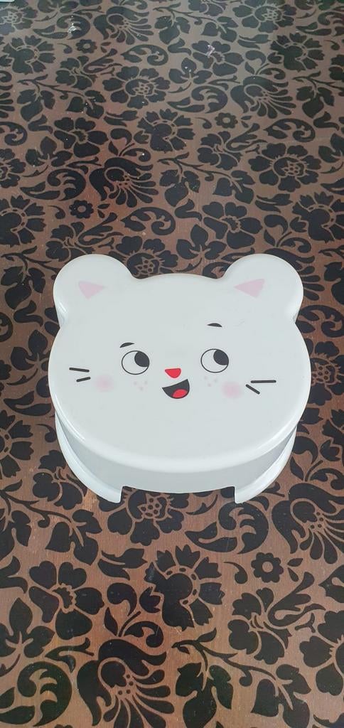 Schattige opstapje in de vorm van een konijn, Ophalen of Verzenden, Gebruikt