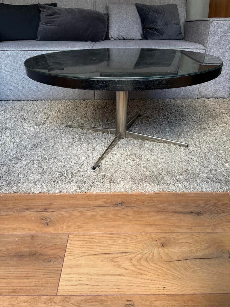 Vintage salontafel met chromen poot en glasplaat, Ophalen, 50 tot 100 cm, Zo goed als nieuw, Minder dan 50 cm
