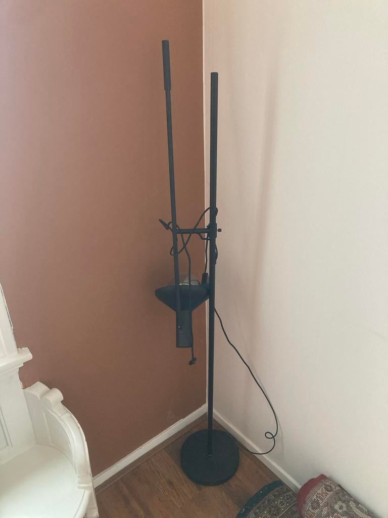Gratis af te halen: Staande lamp van Karwei, Huis en Inrichting, Lampen | Vloerlampen, Ophalen, Gebruikt, Metaal, 150 tot 200 cm
