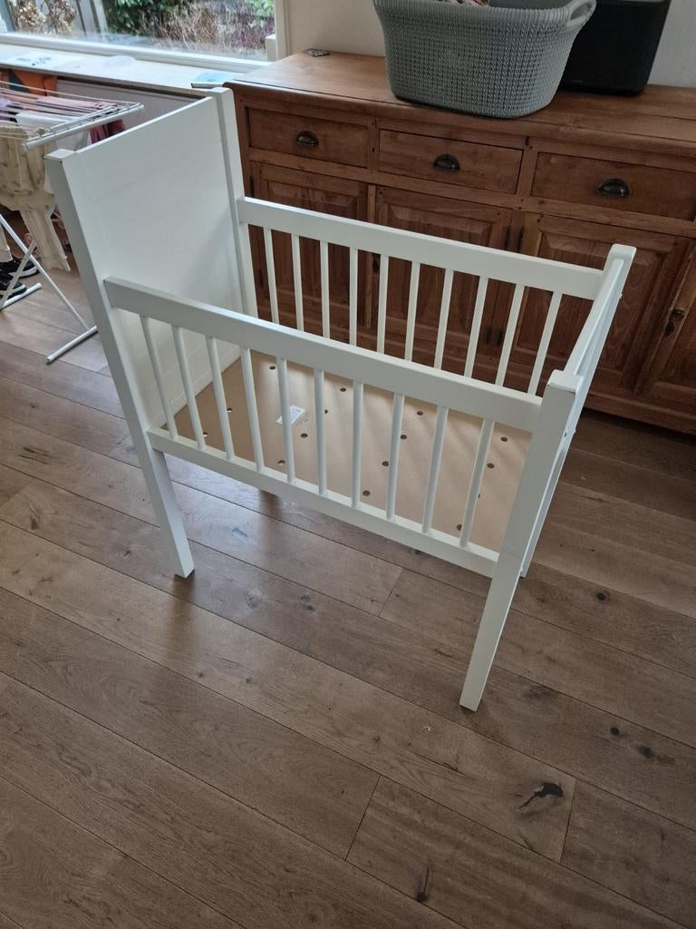 Leuke witte wieg van hout (Prenatal), Ophalen, Gebruikt, Wieg