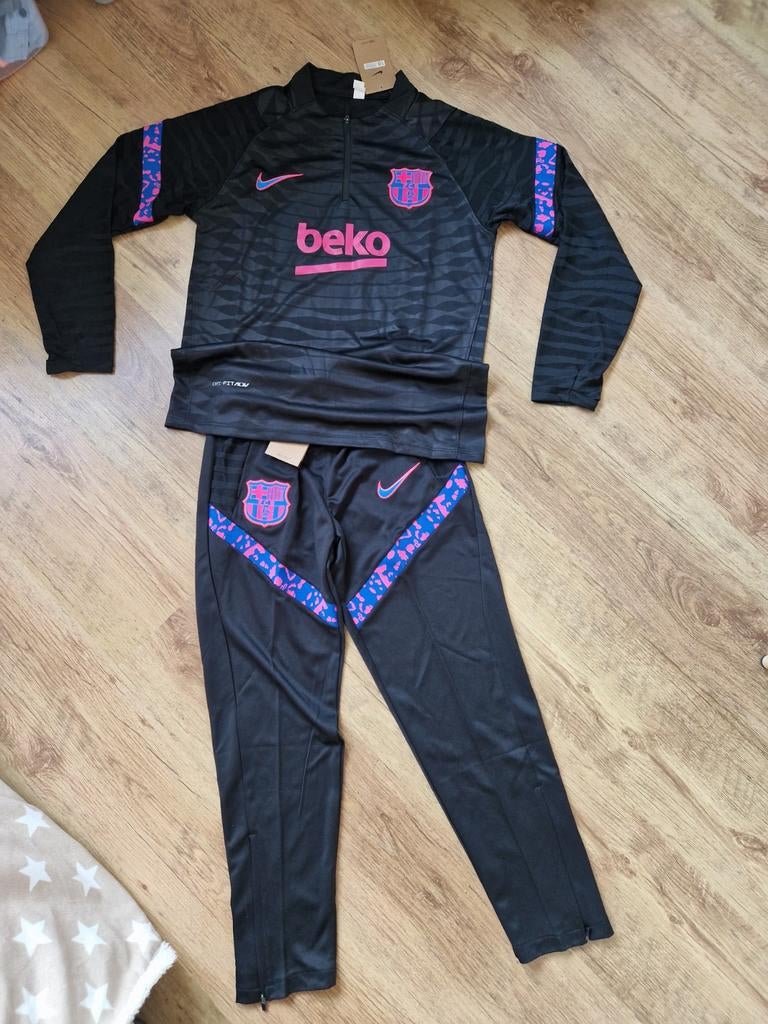 Trainingspak Barcelona maat 18, Ophalen of Verzenden, Nieuw, Jongen of Meisje