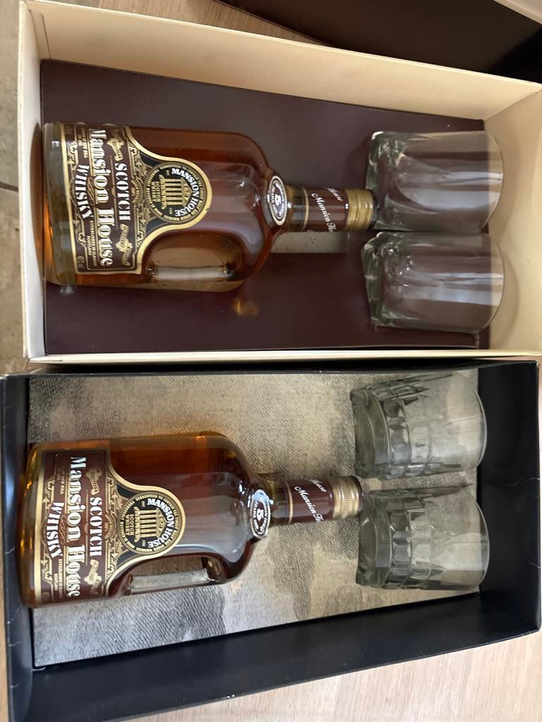 Mansion House Scotch Whisky met Glazen (2 sets), Verzamelen, Ophalen, Nieuw, Overige gebieden, Overige typen