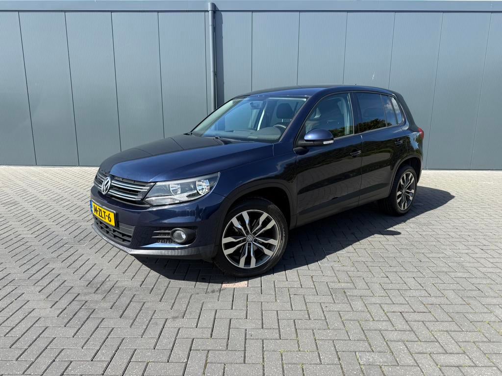Volkswagen Tiguan 2.0 TDI Goed onderhouden!|Trekhaak|Cruise, Euro 5, Stof, 1800 kg, Zwart