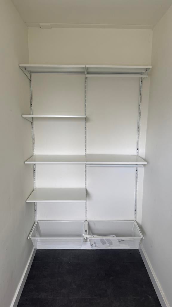 IKEA Stellingkast (mist 2 planken), Ophalen, Gebruikt