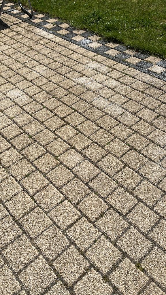 Gratis ophalen: Gebruikte terrastegels in Breda, Ophalen, Gebruikt, 10 m² of meer, Beton