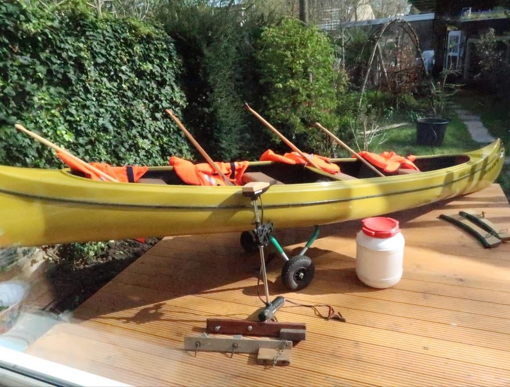 Canadese kano voor 4 personen, Watersport en Boten, Kano's, Gebruikt, Canadese kano of Open kano, Drie personen of meer, Met peddels