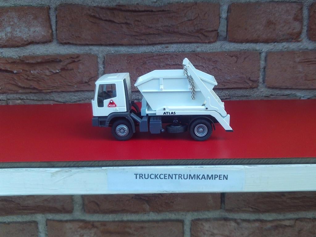 Conrad  Iveco  Portaal  auto.