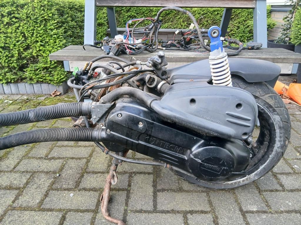 Aprilia sr piaggio injectie purejet motor compleet, Ophalen, Gebruikt, Blok