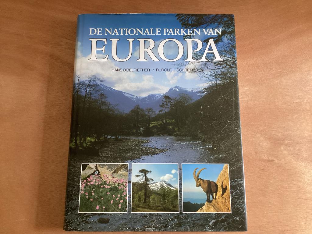 De Nationale Parken van Europa - Hans Bibelriether, Boeken, Natuur, Gelezen, Natuur algemeen, Ophalen of Verzenden