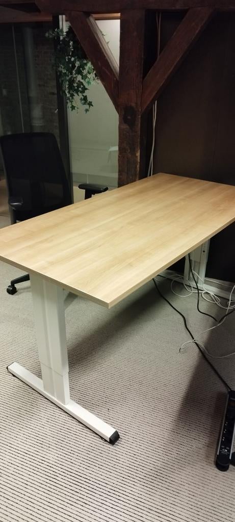 Bureau in hoogte verstelbaar, Huis en Inrichting, Bureaus, Ophalen, In hoogte verstelbaar, Zo goed als nieuw