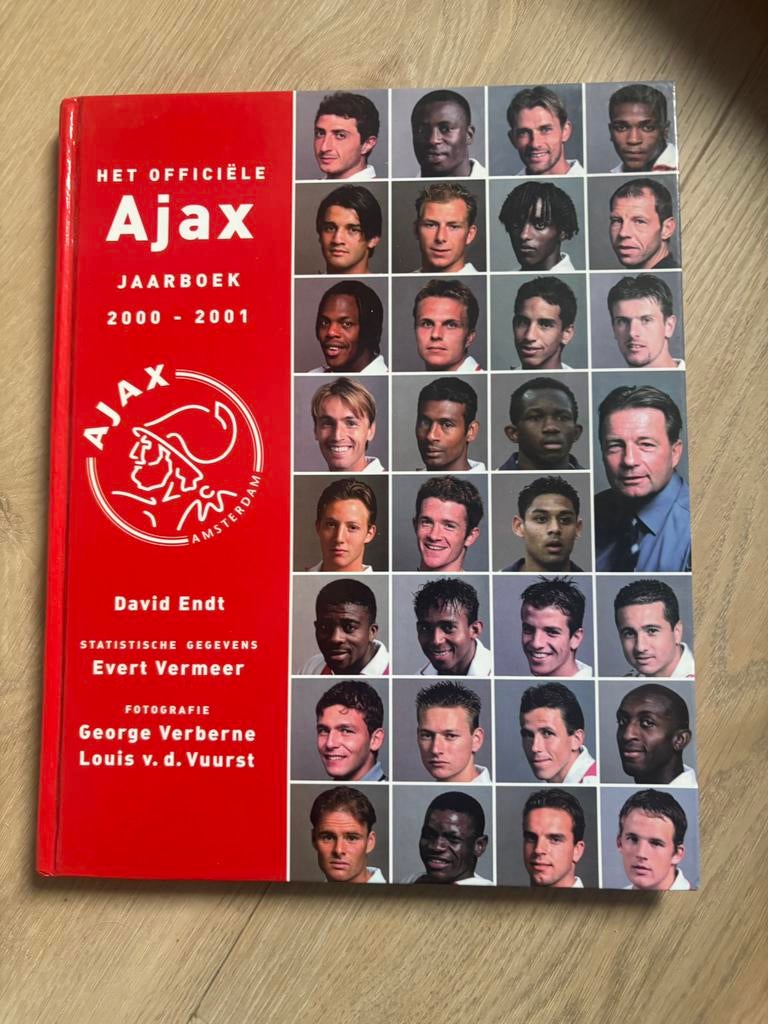 Ajax jaarboek 2000/2001, Ophalen of Verzenden, Ajax