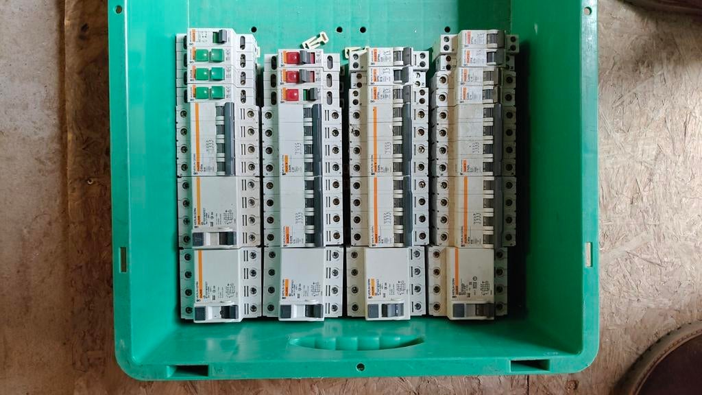 Merlin Gerin Automaten en Aardlekschakelaars, Ophalen of Verzenden, Overige typen