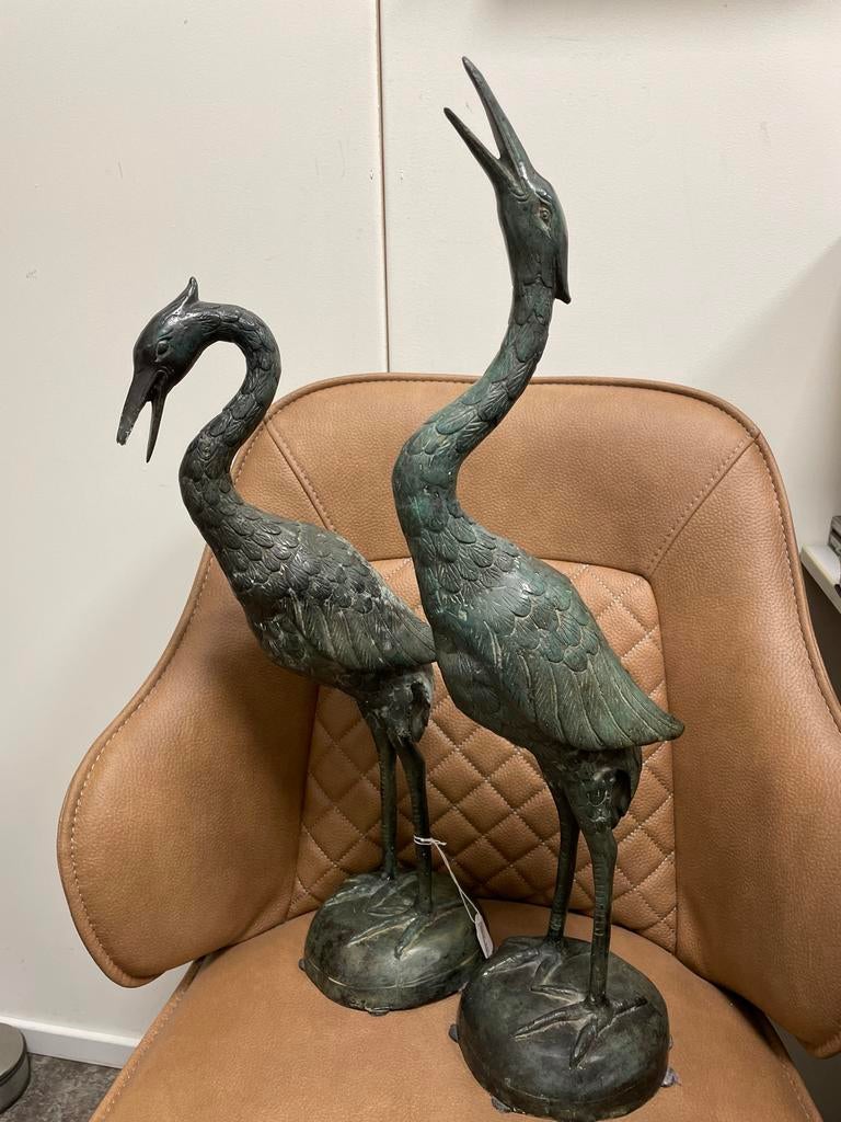 Twee bronzen kraanvogels, Ophalen of Verzenden, Gelezen