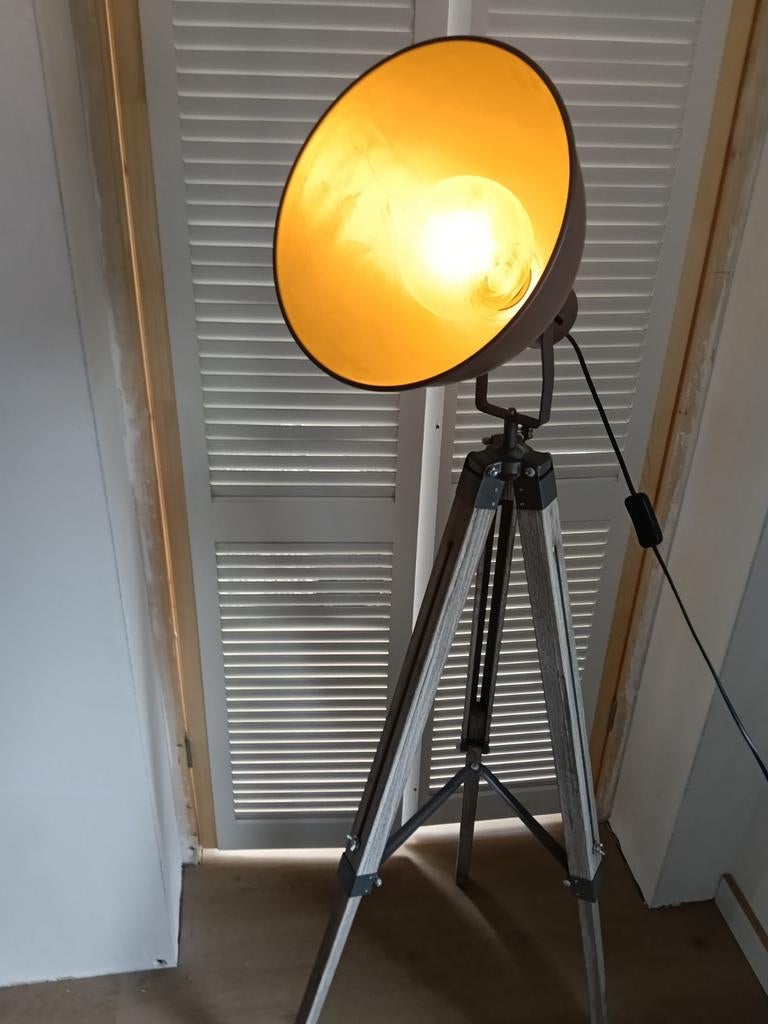 Zgan staande lamp in hoogte verstelbaar 20, in Kerkrade, Huis en Inrichting, Ophalen of Verzenden