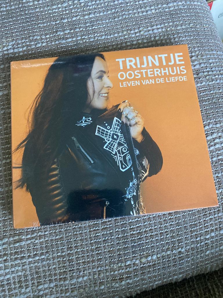 Trijntje Oosterhuis : Leven Van De Liefde ( cd geseald), Ophalen of Verzenden, 2000 tot heden, Nieuw in verpakking