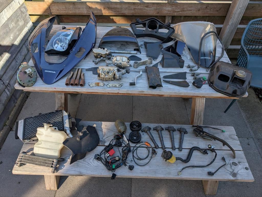 Onderdelen VFR 800 (VTEC), Ophalen