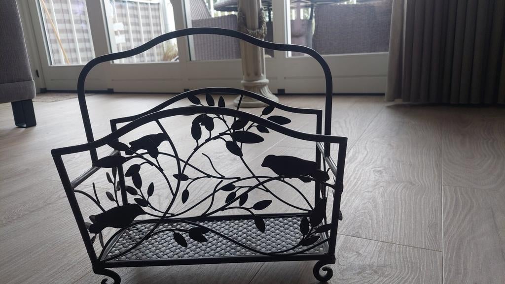 Vintage smeedijzer lectuurbak, Huis en Inrichting, Woonaccessoires | Krantenbakken en Lectuurbakken, Ophalen, Zo goed als nieuw