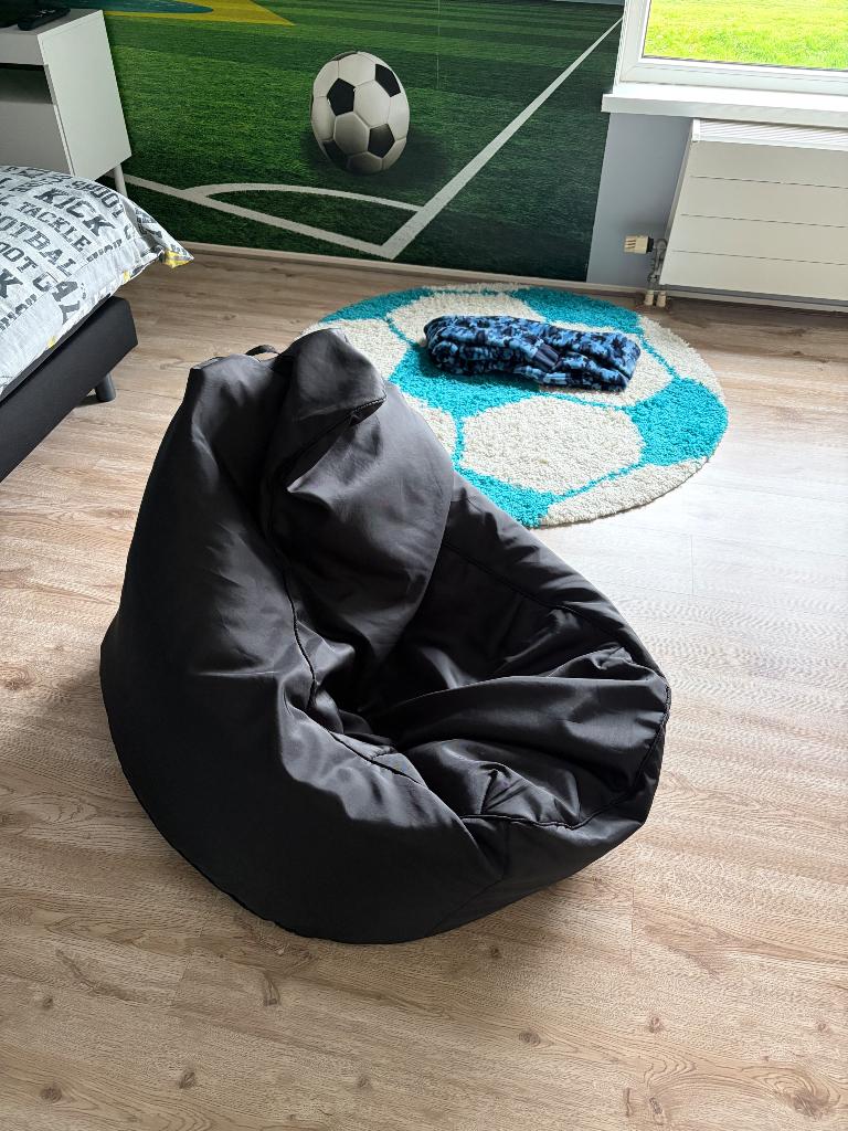 Zitzakken zwart met rugleuning, Ophalen, Zo goed als nieuw, Zwart, Zitzak