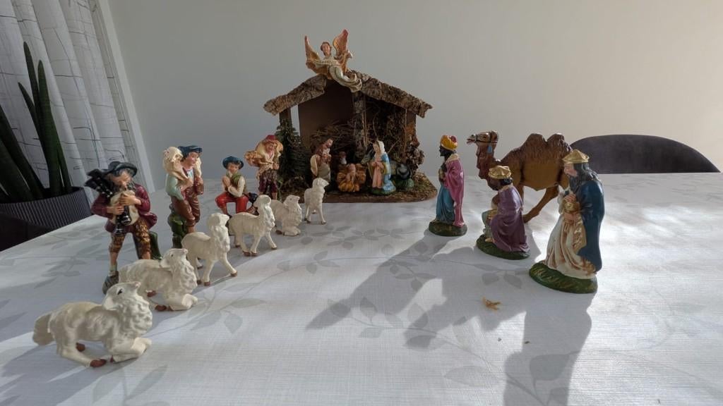 kerststal Jozef Maria Jezus os ezel engel Melchior koningen, Diversen, Kerst, Ophalen of Verzenden, Gebruikt