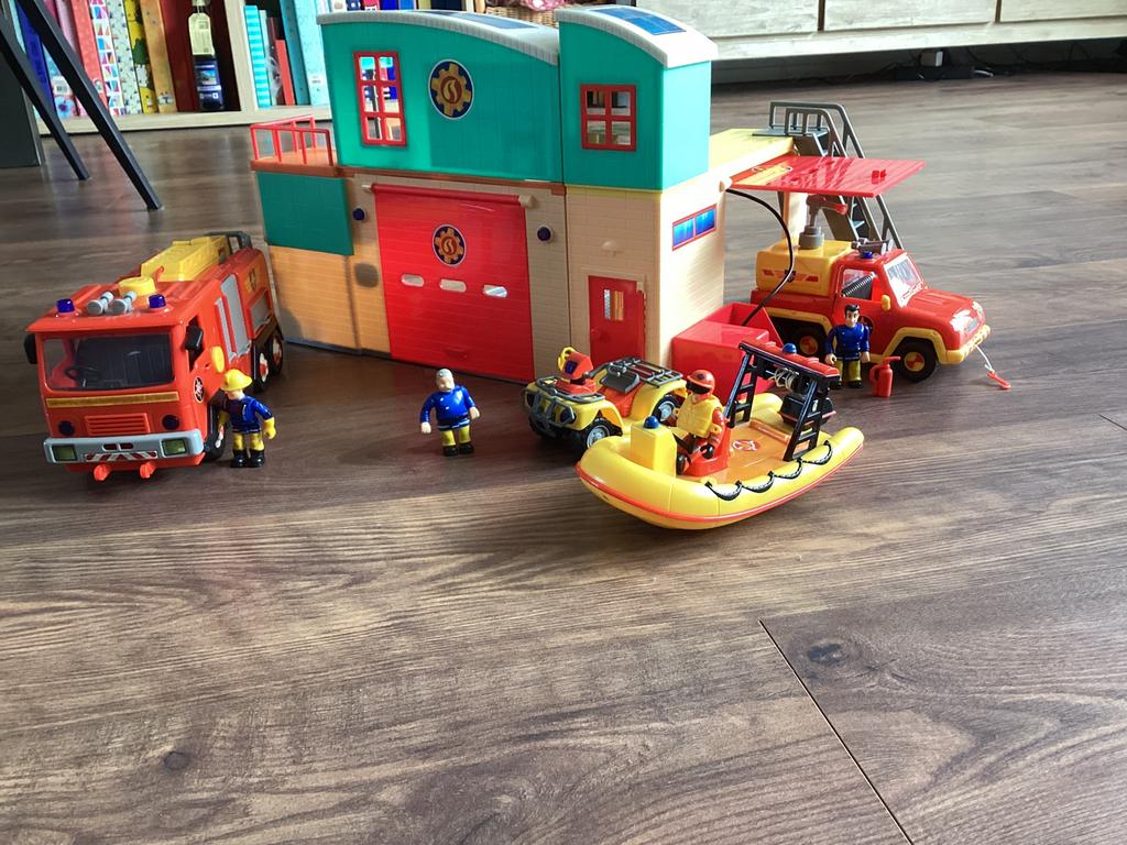 Brandweerman Sam volledige set + boot set *nieuw*, Ophalen, Nieuw