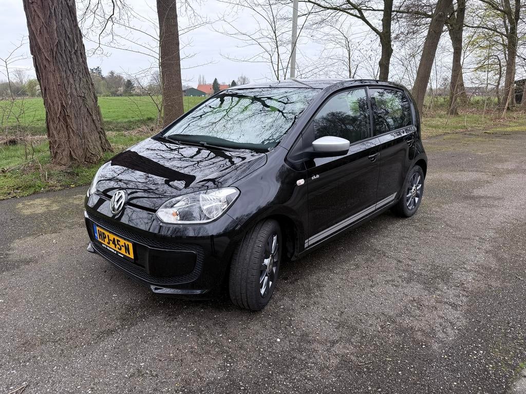 Volkswagen up! Clup 1.0 44KW/60PK 3-DRS 2015 Black pearl, Voorwielaandrijving, Up!, 840 kg, 4 stoelen