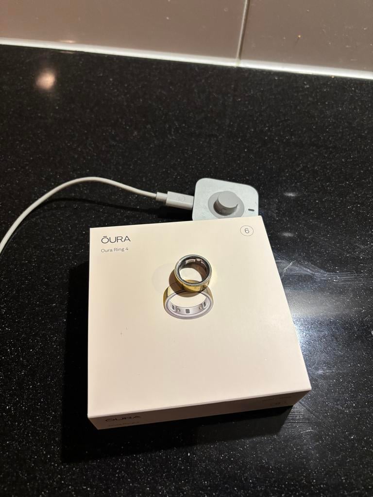 Gouden Oura Ring Gen 4 - Maat 6, Sieraden, Tassen en Uiterlijk, Ringen, Gebruikt, Dame of Heer, Kleiner dan 17, Goud, Overige materialen