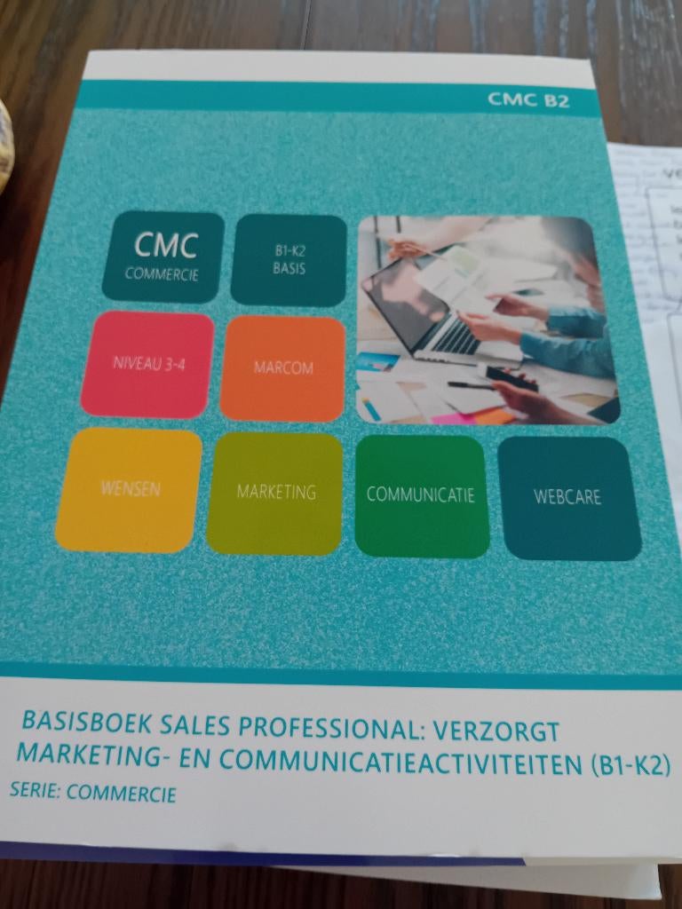 Basisboek sales proffesional verzorgt marketing, Ophalen, Diverse, Zo goed als nieuw, MBO