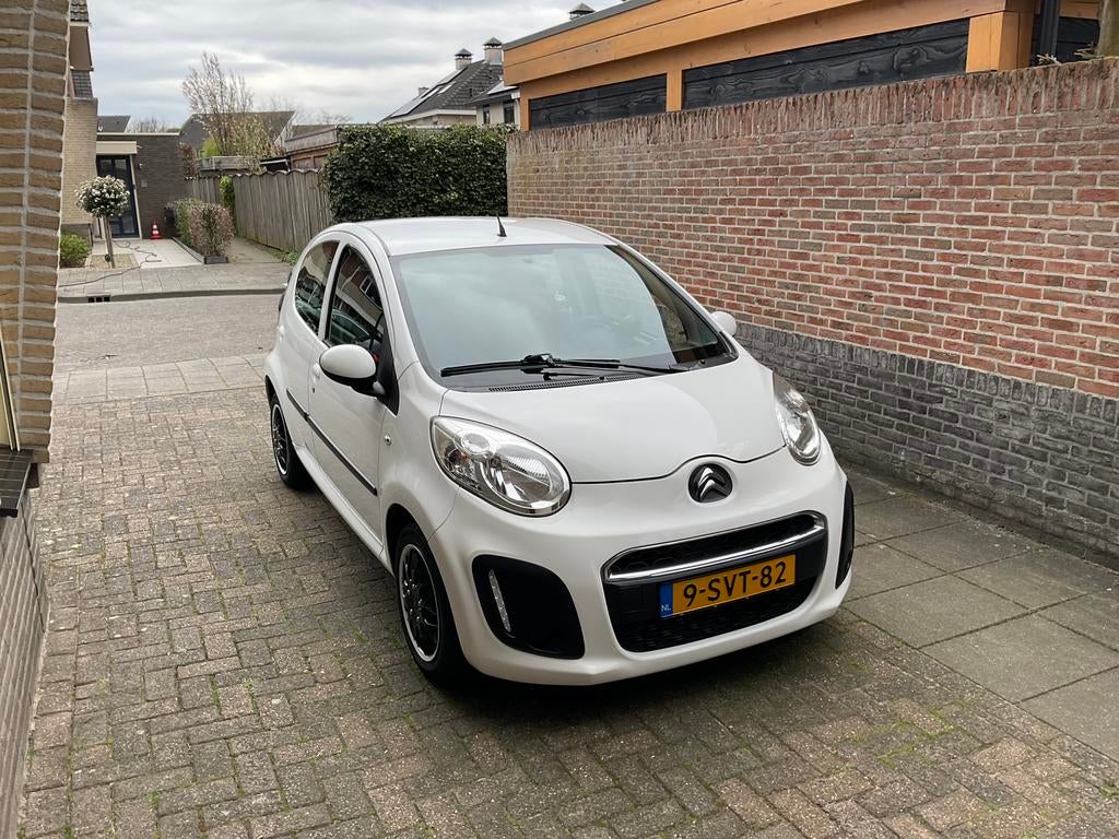 Citroën C1 1.0i 68PK 5D 2013 Wit, Auto's, Citroën, Particulier, C1, Benzine, A, Hatchback, Handgeschakeld, Origineel Nederlands
