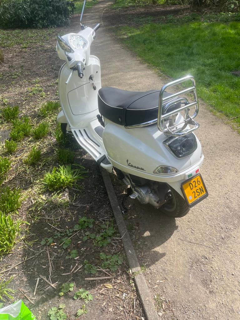 Vespa LX 50 Bromscooter - Wit, Goed Onderhouden, Ophalen, Gebruikt, Maximaal 45 km/u, Overige modellen