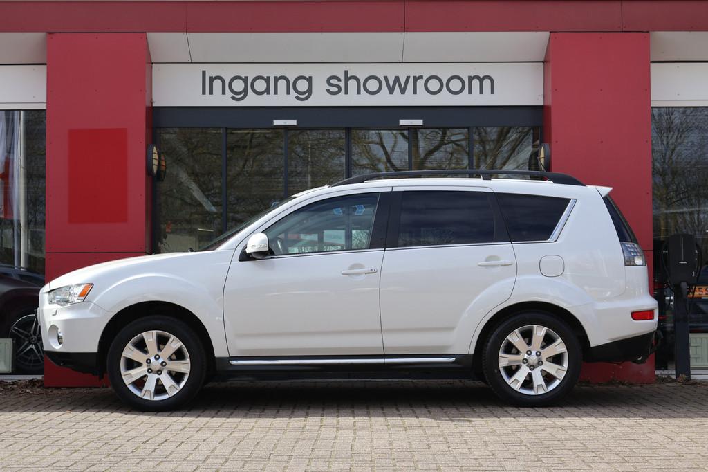Mitsubishi Outlander 2.0 Edition Two | Automaat | Origineel, Zwart, 4 cilinders, Wit, Bedrijf