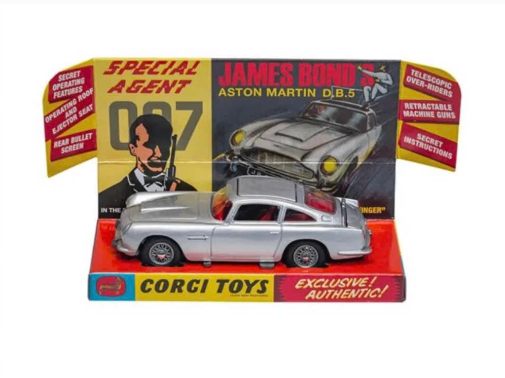 James Bond Aston Martin D.B.5 ZILVER Corgi NEW 1/46 RT26101S, Verzenden, Nieuw, Auto, Corgi
