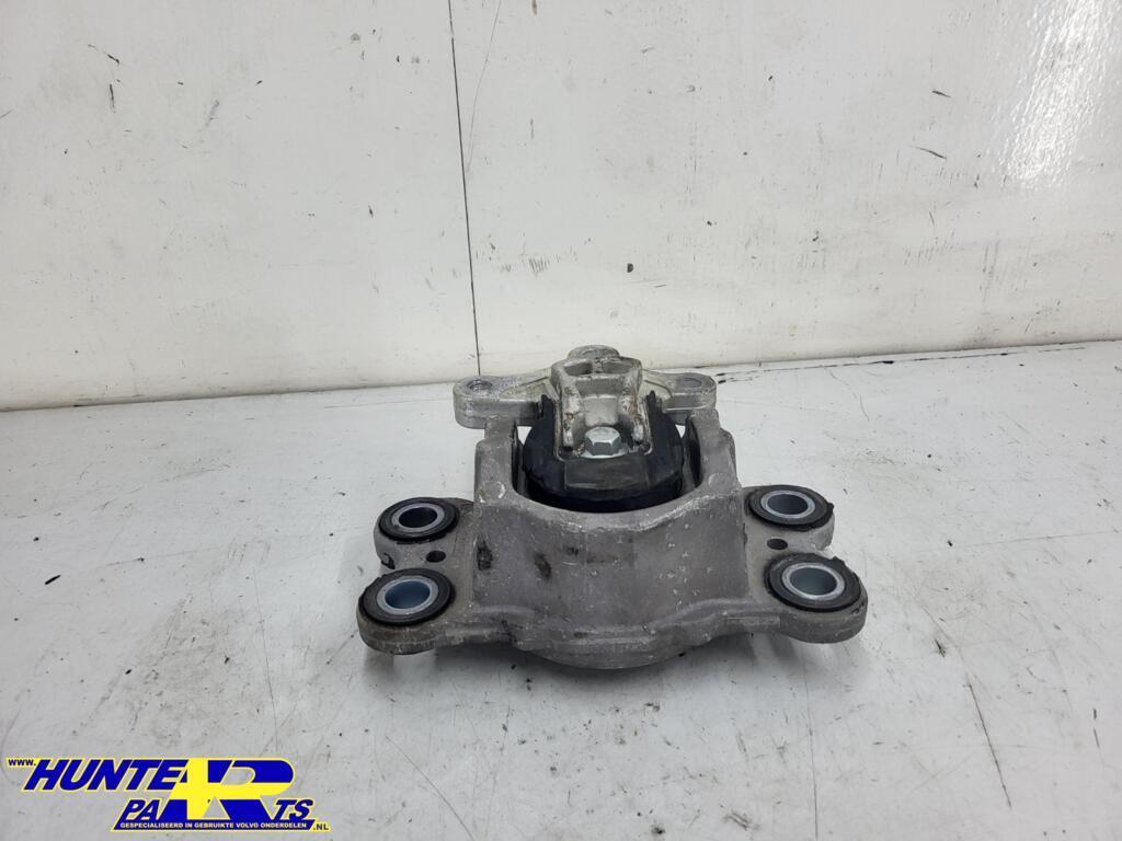 Motorsteun Volvo V70 III 1.6 T4  ('07-'17) 31262710, Gebruikt, Ophalen of Verzenden, Volvo, Volvo