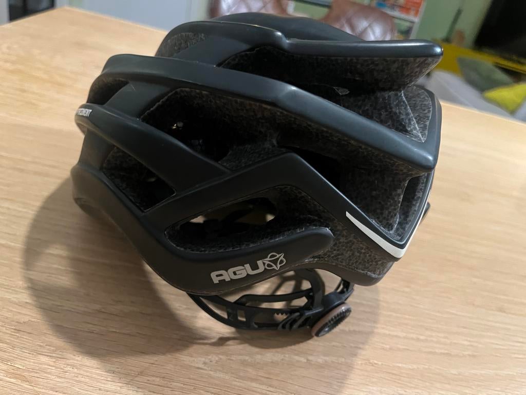 Fietshelm AGU, Ophalen of Verzenden, Zo goed als nieuw, Overige maten, Heer of Dame