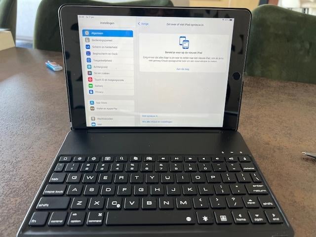 Ipad air2 128GB met toetsenbord en hoes, Gebruikt, Apple iPad, 128 GB, Wi-Fi en Mobiel internet