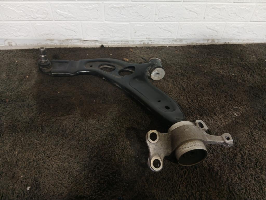 BMW Draagarm links voor F39 F45 F46 F48 F55 F56 F40, Ophalen of Verzenden, Gebruikt, BMW