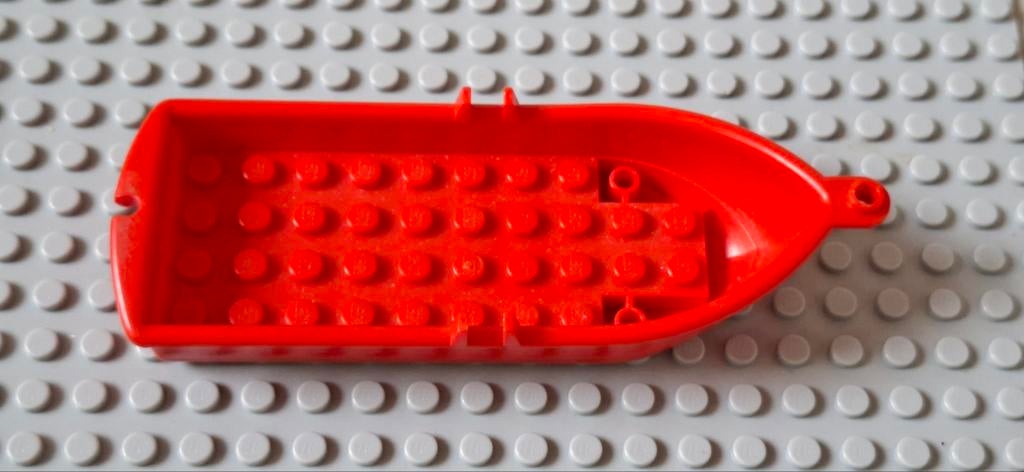 Lego / rood bootje, Ophalen of Verzenden, Zo goed als nieuw