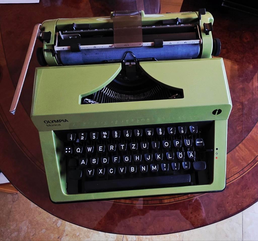 Groene Olympia Monica Typemachine, Ophalen of Verzenden