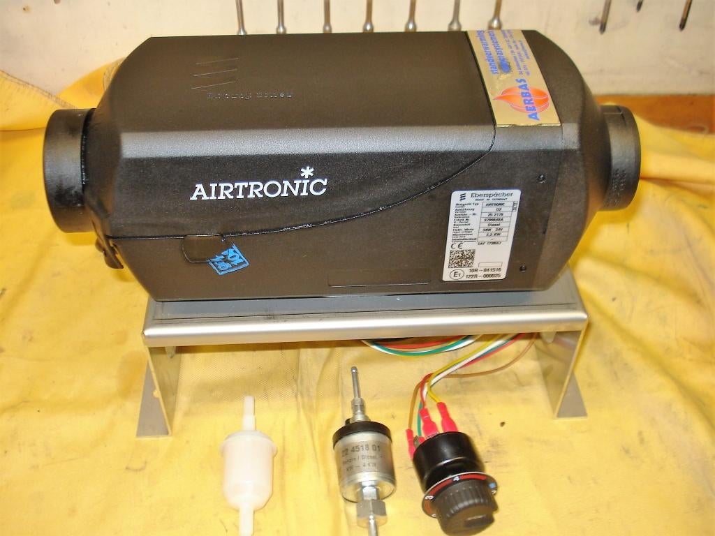 Eberspacher Airtronic D2 24 (12) Volt Verwarming     Webasto, Ophalen of Verzenden, Zo goed als nieuw, Motor en Techniek