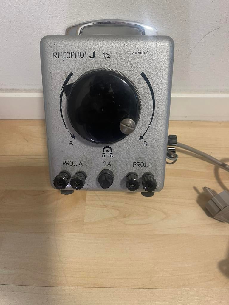 Variabele voeding/ transformator, Ophalen of Verzenden, Gebruikt